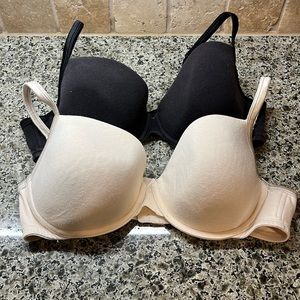 Cacique Lane Bryant size 40D Underwire Fully Lined Knit Bras Cream and B…